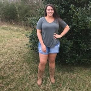 Meet your Posher, Olivia